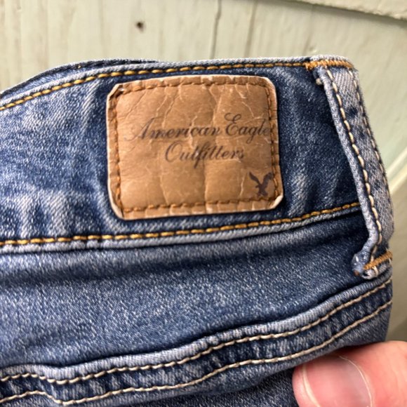 American Eagle Super Stretch Cutoff Shorts Size 6 - Picture 12 of 15